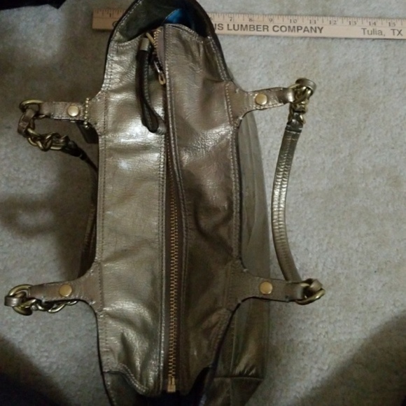 Coach gold genuine leather Madison Tribeca tote damaged - Picture 4 of 9